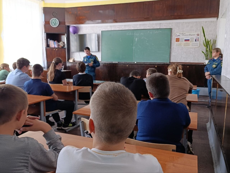 Беседа с сотрудниками МЧС.