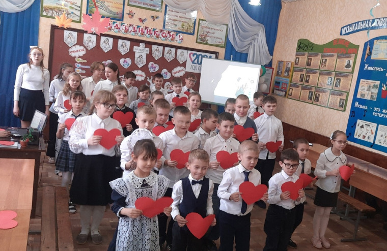 Праздничный концерт "Тепло сердец для милых мам".